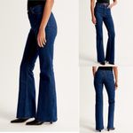 Abercrombie & Fitch NWT  High Rise Vintage Flare Jeans Dark Wash size‎ 4R / 27​ Photo 2