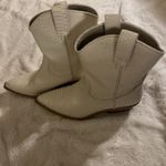 Shu Shop Zouzou Women’s White Western Cowboy Boots Faux Snakeskin Size 9 Photo 1