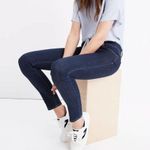 Madewell  • 8" Skinny Jeans in Quincy Wash Photo 4