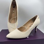 Gloria Vanderbilt New  Women's Marilyn Pumps White Closed Toe Heels Sz 6 Shoes Photo 0