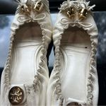 Tory Burch Women's Ivory Reese Scrunch Tassel Ballet Flat Size 7 Shoes Photo 7