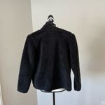 Billabong cozy days black sherpa jacket in a size large Photo 8