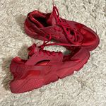 Nike  huraches red 7.5 Photo 0