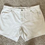 Old Navy  High-Waisted Slouchy Straight White Cut-Off Jean Shorts Size 20 Photo 7