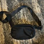 Lululemon Everywhere Belt Bag Photo 0