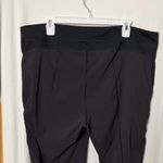 The North Face  Black Flash Dry Capri Pants Size XL Photo 4
