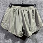 Lululemon  Hotty Hot Short II Womens 6 Sage Green Secret Liner Pockets Workout Photo 2