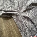 Balance Athletica Ascend Leggings in Boa Photo 5