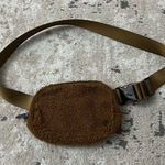 Lululemon  Everywhere Belt Bag Brown Fleece Photo 1