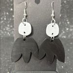 Geometric Black and White Dangle Earrings Photo 1