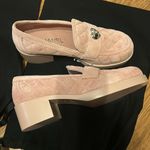 Chanel Quilted Suede CC Heart Loafers Pink size 38.5 Photo 3