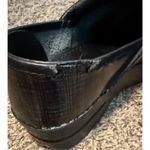 Dansko Clogs Professional Linen Patent Sz 36 (5.5) Black Metallic Rainbow Work Photo 9