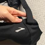 Brooks Women's Juno Sports Bra in Black 30C Active Running Workout EUC Photo 1