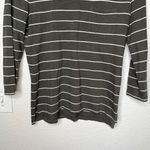 Banana Republic Factory gray striped Malibu tee shirt size small Photo 3
