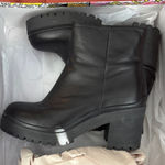 Jeffrey Campbell  tracker boots in box 8 Photo 0