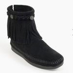 Minnetonka Women's Hi Top Back Zip in black suede 7.5 boho winter fringe retro Photo 1