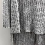 Urban Outfitters Gray Long Sleeve Photo 2