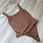 Babaton Contour Bodysuit Brown (large) square neck seamless double lined party Photo 3