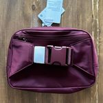 Lululemon Everywhere Merlot Belt Bag Brand New Photo 1