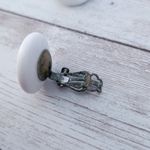 Vintage Clip On Earrings Retro Earrings White Photo 3