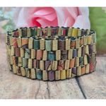 Holly Anne Mitchell jewelry Handmade Gold Tone & Newspaper Bead Stretch Bracelet Photo 5
