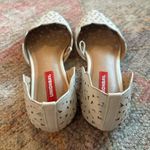 Unionbay off white women cutout flats sz 8 Photo 2