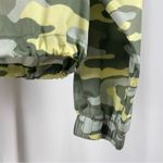 Flirtitude  Large Lightweight Camo Windbreaker Pullover Sherpa Hood Outdoor Photo 3