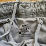 Nike Tempo Dri Fit Women’s Sz M Wolf Gray Running Shorts Photo 3