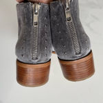 Anthropologie Velvet  women’s  Ankle Boots  Size 7.5 Great Cond Blue Gray Photo 4