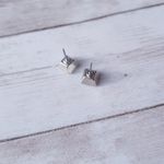 Vintage Stud Earrings Diamond Shape/Square Shape Silver Tone Photo 3