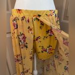 No Boundaries No Boundries yellow floral pull on skort in Jr size XL (15-17). Photo 1