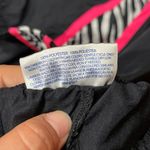 Sporto  Elegant Black Apparel Photo 5