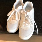 Easy Spirit  Estourrun Athletic Sneakers White Shoes Womens 6 New in Box Photo 1