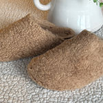 Cozy Tan IB Sherpa Fleece Slippers NWOT Sz 8 Photo 0