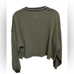 American Eagle  Oversized Cropped
Wyoming sweatshirt size xs Photo 1