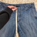 Gap Women's blue Jean capris Photo 5