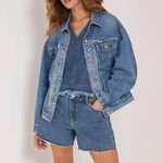 Wrangler NWT High Rise Vintage 4" Short Photo 1
