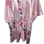 None Satin/silk-like short sleeved pink robe with front tie and pockets size small Photo 0
