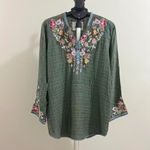 Johnny Was NWOT  Biya Embroidered Green Floral Beaded Tunic Shirt Blouse Sz S Photo 1