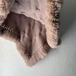 Le Moda Sweater Poncho Womens One Size Pink Cable Knit Faux Fur Trim Cowl Cozy Photo 6