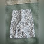 Vuori NWT  Studio Pocket Short in Light Micro Mini Camo Size XS Photo 5