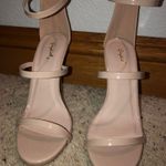 Womens Nude Heels Size 7 Photo 0