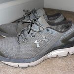 Under Armour Shoes Photo 0