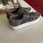J Slides Hilton Camo Lace Up Platform Sneakers Size 6 Green Photo 3