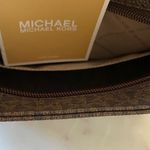 Michael Kors NWT Jet Set Travel Large Logo
Messenger Bag Photo 10