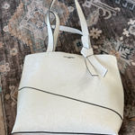 Karl Lagerfeld  Paris Chantelle Photo 0