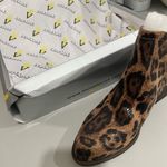 Very Volatile Volatile Leopard Print Ankle Boots Size 6  Photo 1