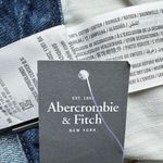 Abercrombie & Fitch 🆕 Floral Embroidered Blue Denim Skirt Photo 9