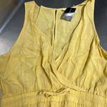 Prómesa Promesa Yellow Sleeveless V Neck Blouse - Size Medium - NWT Photo 2