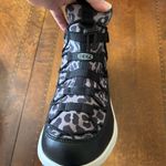 Keen  Uneek Chukka Boots size 8 Photo 8